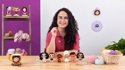 Amigurumi: Learn to Crochet People